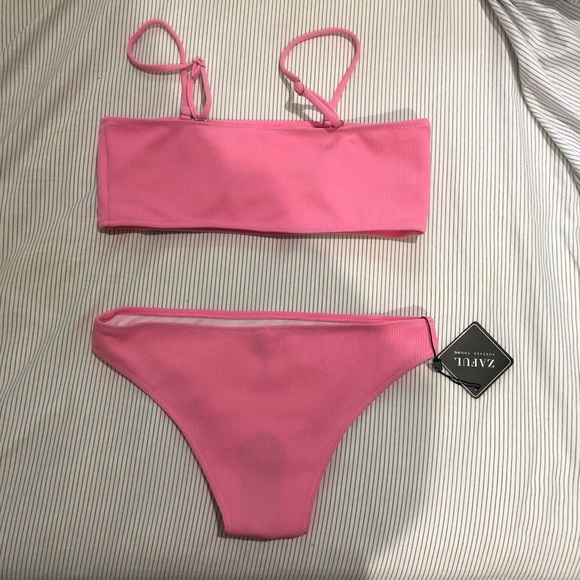 Zaful textured bandeau bikini set with straps 🦋 - Picture 2 of 11